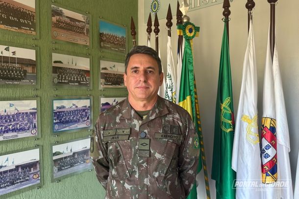 Subtenente Jean, comandante do Tiro de Guerra (TG) de Loanda.