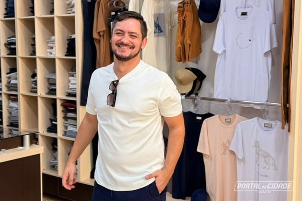 Camisetas, camisas, carteiras, bon&eacute;s... as op&ccedil;&otilde;es para presentear s&atilde;o in&uacute;meras.