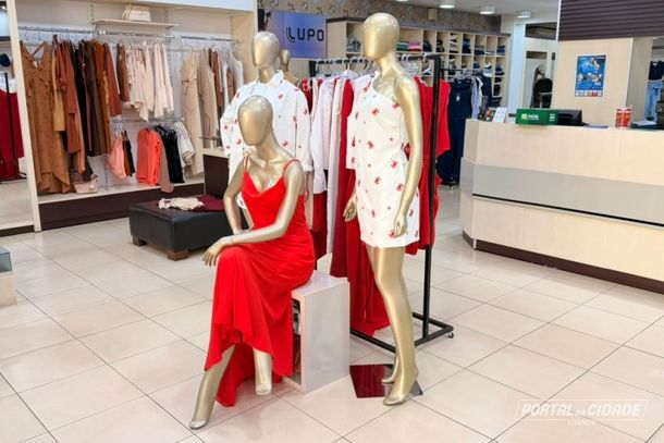 Loja tamb&eacute;m conta com cole&ccedil;&otilde;es femininas.