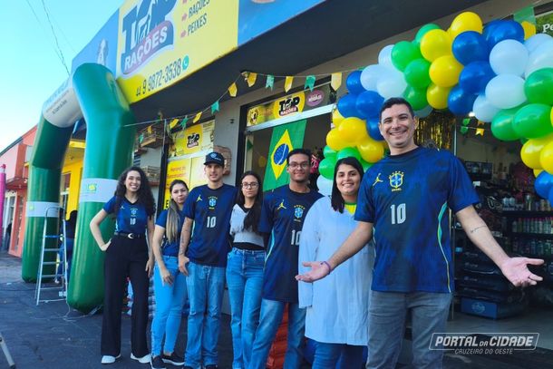 A festa de 9 anos da AgroTop segue at&eacute; &agrave;s 17h com promo&ccedil;&otilde;es, brindes, sorteios e divers&atilde;o para toda a fam&iacute;lia.