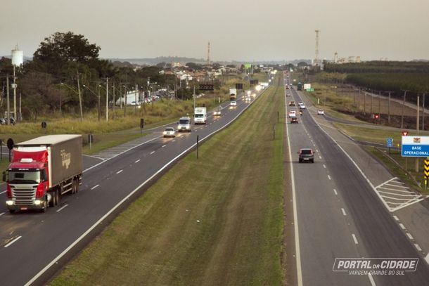 Feriado do trabalhador ter&aacute; aumento de ve&iacute;culos nas rodovias