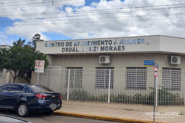 Campanha Mar&ccedil;o Lil&aacute;s promove preven&ccedil;&atilde;o ao c&acirc;ncer de colo do &uacute;tero em VGS