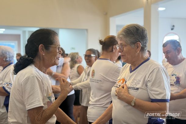 Idosos de Vargem e Po&ccedil;os de Caldas se unem em tarde de integra&ccedil;&atilde;o e capoterapia