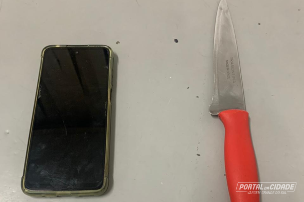 Ap&oacute;s ser assaltado, homem &eacute; agredido com faca pela parceira durante discuss&atilde;o