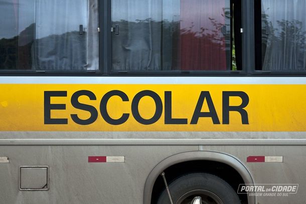 Transporte escolar: reembolso &eacute; destinado aos estudantes universit&aacute;rios e de cursos profissionalizantes residentes no munic&iacute;pio e matriculados em institui&ccedil;&otilde;es de ensino da regi&atilde;o