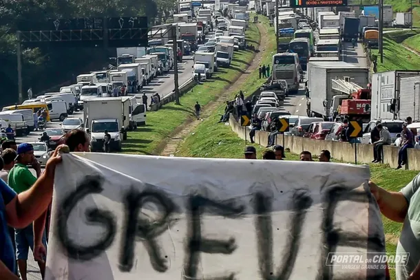 Greve dos caminhoneiros em 2018: economia parada por dez dias 
