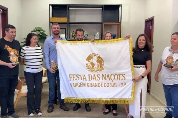 Abertura: bandeira oficial da 24&ordf; Festa das Na&ccedil;&otilde;es foi apresentada ao p&uacute;blico