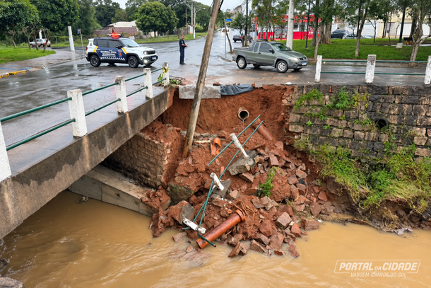 Ponte sobre o Rio Verde &eacute; interditada em Vargem Grande do Sul