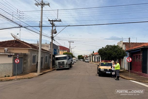 Trecho da rua Hermenegildo Cossi passa a operar em sentido &uacute;nico