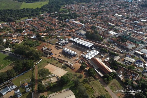 Novo decreto define cobran&ccedil;a para uso de pr&eacute;dios p&uacute;blicos municipais