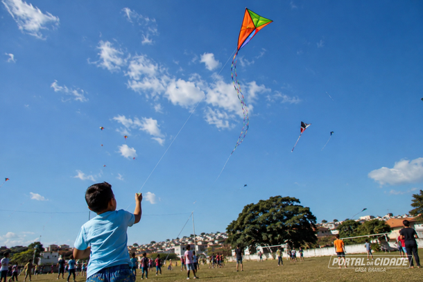 Festival de Pipa leva lazer e divers&atilde;o &agrave; Vila Diniz neste domingo (19)