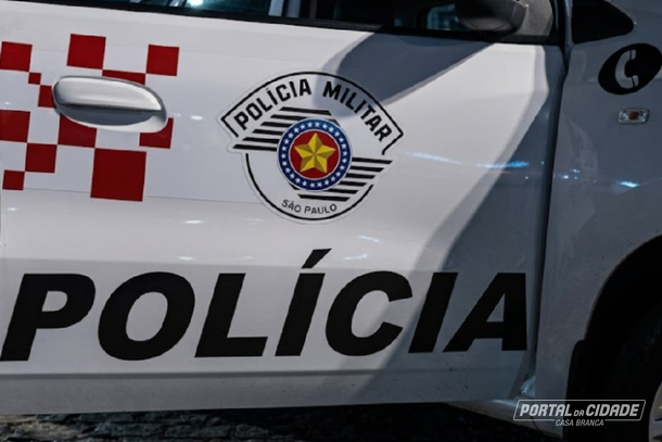 Motociclista foge de abordagem e colide com viatura policial em Casa Branca