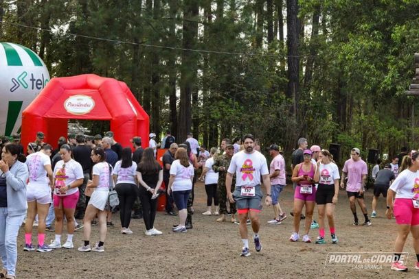 6&ordf; Corrida do Outubro Rosa re&uacute;ne mais de 200 participantes em Casa Branca