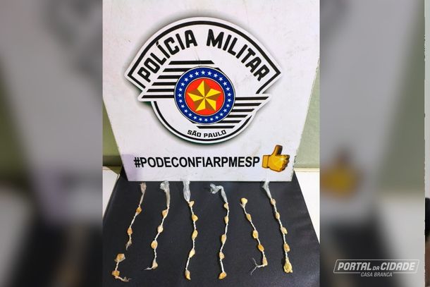 Homem &eacute; preso com 28 pedras de crack na boca em Casa Branca