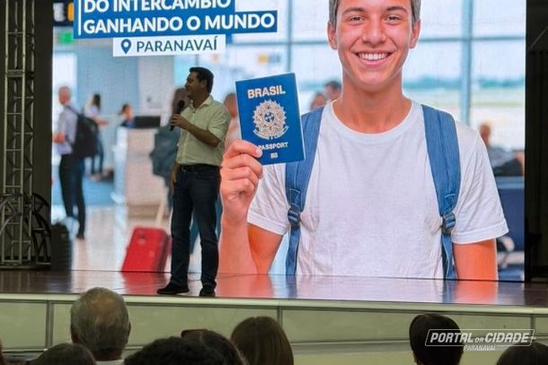 O encontro tamb&eacute;m contou com a presen&ccedil;a de pais, secret&aacute;rios municipais, diretores de escolas e outros representantes da educa&ccedil;&atilde;o de Paranava&iacute; e munic&iacute;pios da regi&atilde;o.