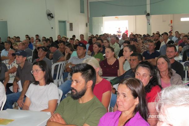 Foto da plateia do 1&deg; Semin&aacute;rio do Agroneg&oacute;cio em Defesa do Tabaco