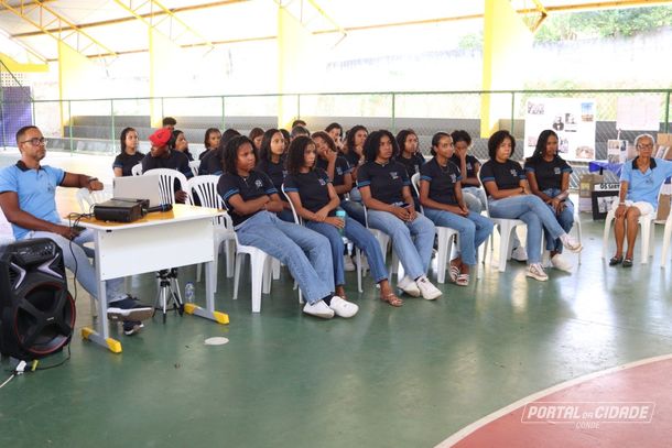 O projeto liter&aacute;rio foi desenvolvido por estudantes da Escola Municipal do C&ocirc;nego
