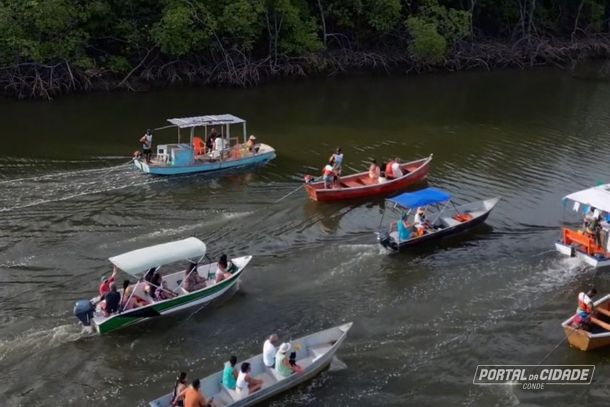 Prociss&atilde;o pelo Rio Itapicuru re&uacute;ne fi&eacute;is em Siribinha