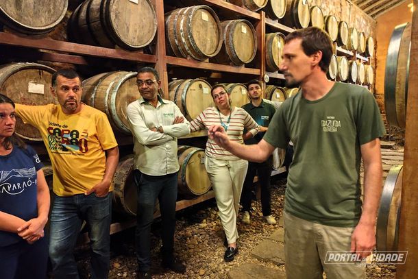C&eacute;sar Zanin explica sobre a fabrica&ccedil;&atilde;o da cacha&ccedil;a Mazuma Mineira