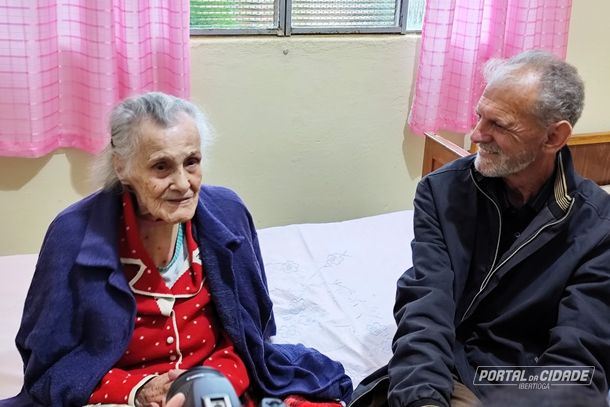 Carinho e amor entre tia e sobrinho
