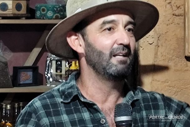 Marciel Ramos, conhecido como Matuto, propriet&aacute;rio do S&iacute;tio &Aacute;gua do Pote, em Prados