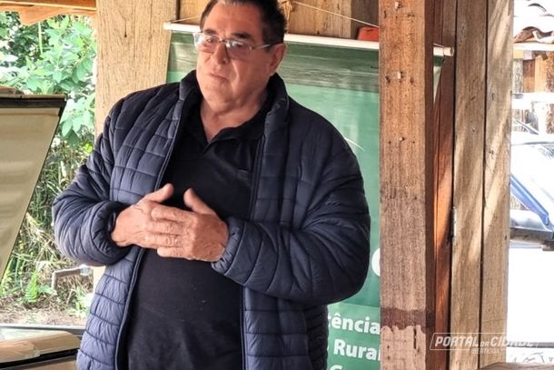 O prefeito de Santana, Dr. Moura, esteve presente no evento
