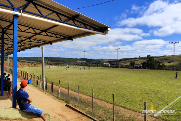 Est&aacute;dio Municipal H&eacute;lio Rodrigues Pereira, em Ibertioga