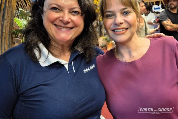 Adriana Ibiti e B&aacute;rbara Botega