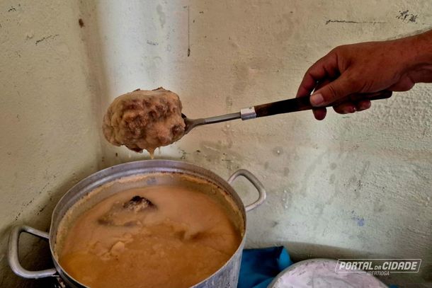 Carne na lata "antiga geladeira"