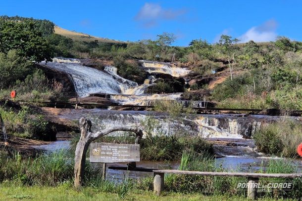 Cachoeira do Api&aacute;rio