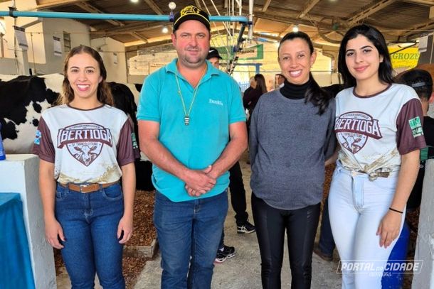 Sabrina Lima, Bruno Ara&uacute;jo, Edmara Paula e Ana Luiza Fagundes, parte da organiza&ccedil;&atilde;o do evento
