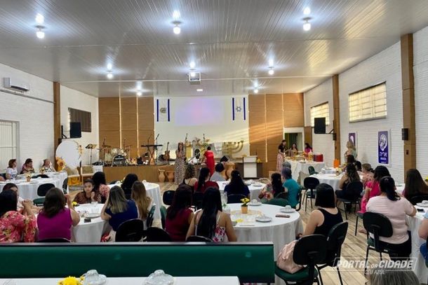 Encontro de Mulheres alusivo ao Outubro Rosa