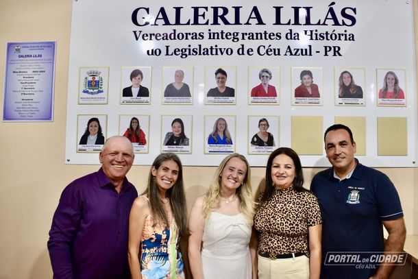 Presidente da C&acirc;mara Enivaldo Dalm&aacute;s e o Diretor Anelio de Marrco ao lado das vereadoras