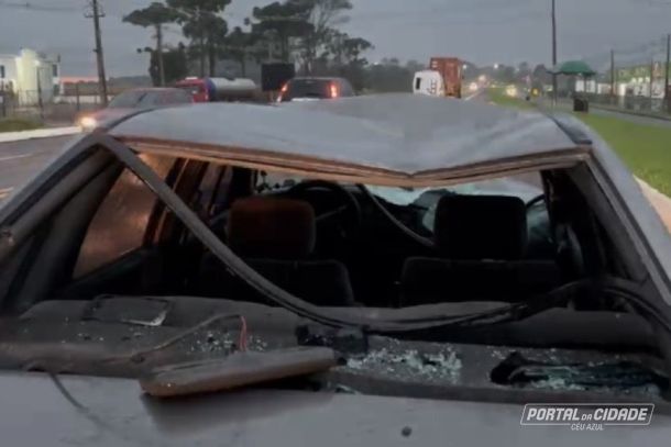 Veiculo VW seguia sentido Curitiba quando atingiu o caminhoneiro 