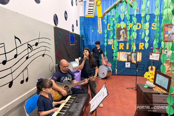 Atividade envolveu turmas da Educa&ccedil;&atilde;o Infantil ao Fundamental 2 e mobilizou 350 alunos, nos per&iacute;odos da manh&atilde; e da tarde