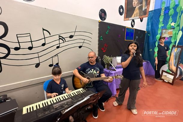 Atividade envolveu turmas da Educa&ccedil;&atilde;o Infantil ao Fundamental 2 e mobilizou 350 alunos, nos per&iacute;odos da manh&atilde; e da tarde