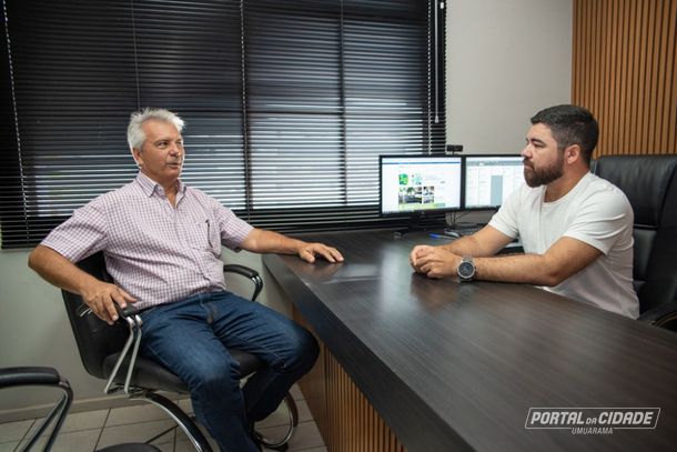 Ant&ocirc;nio Carlos F&aacute;varo, pr&eacute;-candidato &agrave; prefeitura, visitou o Portal da Cidade Umuarama