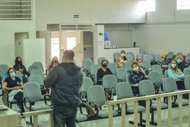 Merendeiras aprenderam sobre educa&ccedil;&atilde;o alimentar, nutricional e sanit&aacute;ria