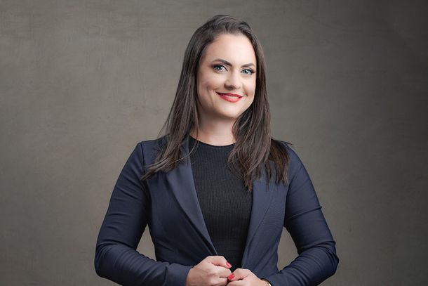 Helen Teixeira Secco, s&oacute;cia propriet&aacute;ria da Teixeira Im&oacute;veis