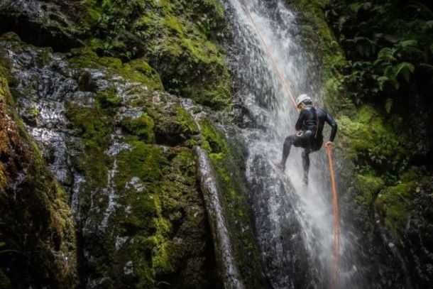 Um dos cursos &eacute; sobre Turismo de Aventura