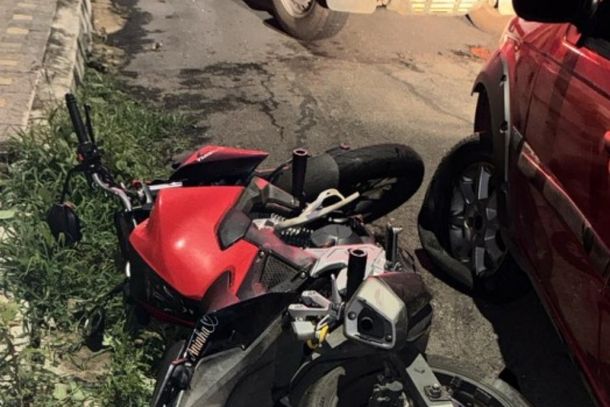 Homem tenta atropelar pai e tia após discussão em Andradas