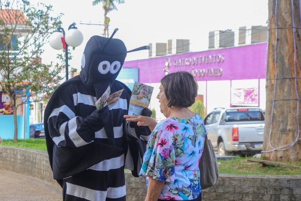 Prefeitura de Andradas realiza blitz educativa para prevenção ao Aedes aegypti