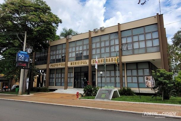 Prefeitura de Andradas abre vagas de emprego e estágio