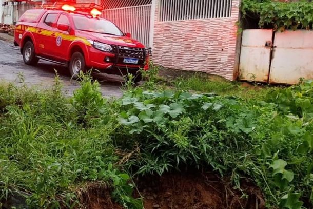 Bombeiros orientam população diante de chuvas intensas