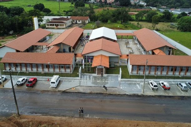 Andradas inaugura nova escola municipal com capacidade para 600 alunos