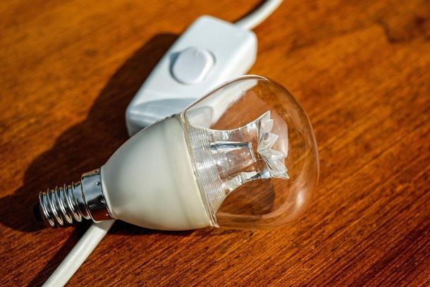 Manutenção deixa bairros de Andradas sem luz nesta quinta (12)