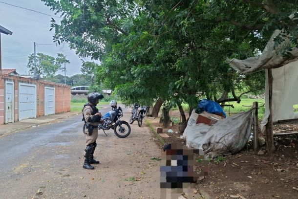 Homem é preso por suspeita de tráfico durante ação da PM em Andradas