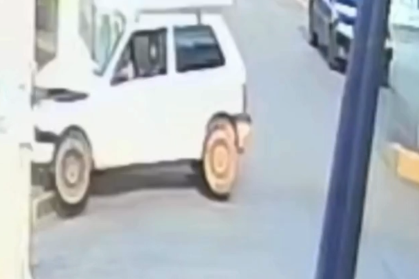 Duas mulheres ficam feridas após carro atingir poste em Campestre