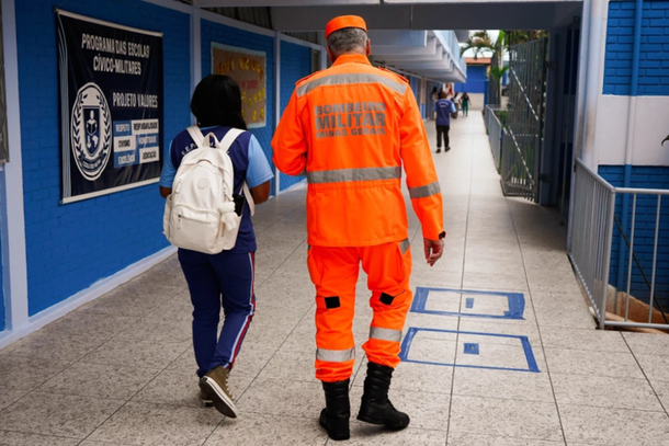 Projeto propõe escolas cívico-militares na rede estadual