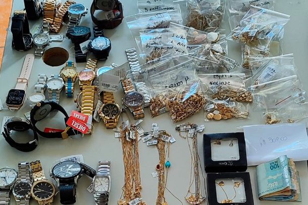 Suspeito é preso após furto em joalheria de shopping